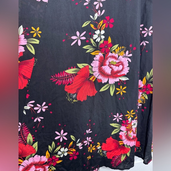 Lulus Black Floral Midi Skirt Side Slits Flowy A-Line Size S - Picture 3 of 7